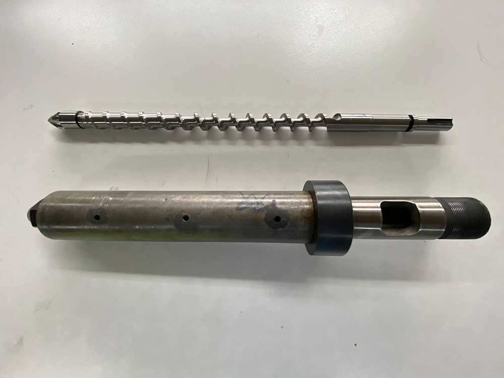 injection molding screws