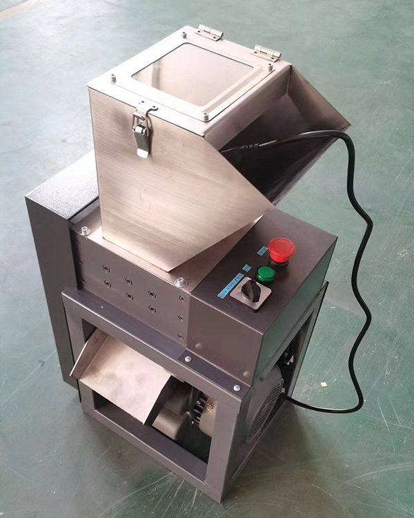 Plastic crusher, shredder
