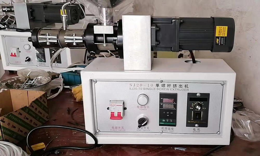SJ20 Extruder with water cooling jacket