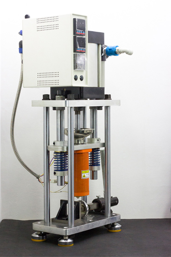 pneumatic injection molding