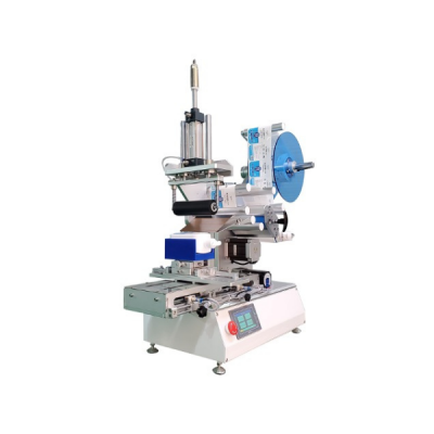Flat labeling machine